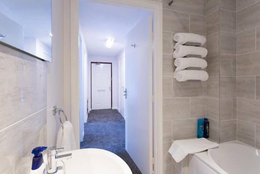 The Beeches 3 - Serviced Apartment Sheffield Esterno foto